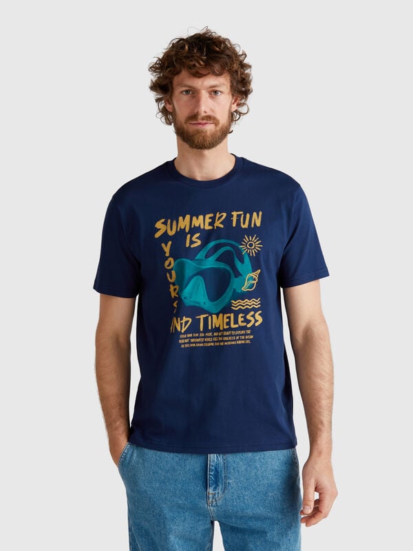 Midnight blue t-shirt with graphic Men