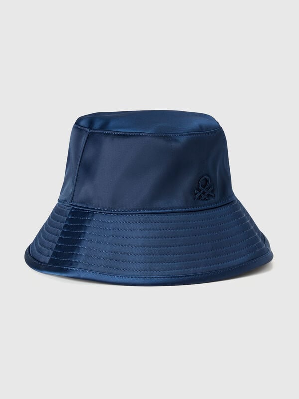 Reversible bucket style hat Women